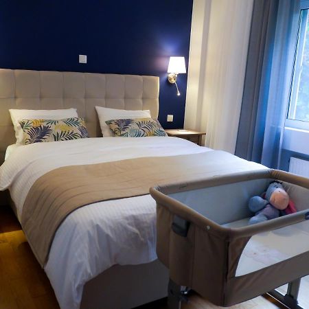 Garden Apartment Next To The Mall -Private Parking Athen Eksteriør bilde