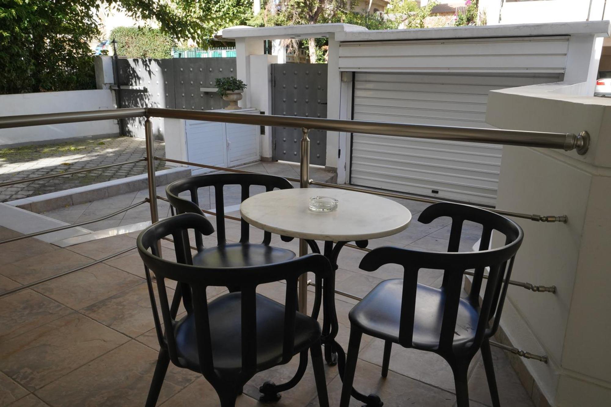 Garden Apartment Next To The Mall -Private Parking Athen Eksteriør bilde
